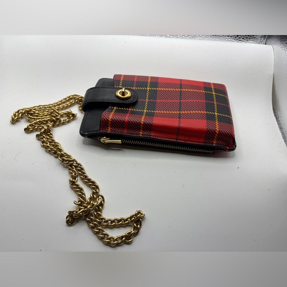 COACH Turnlock Phone case wallet brass Crossbody Chain Strap Red Black CF240